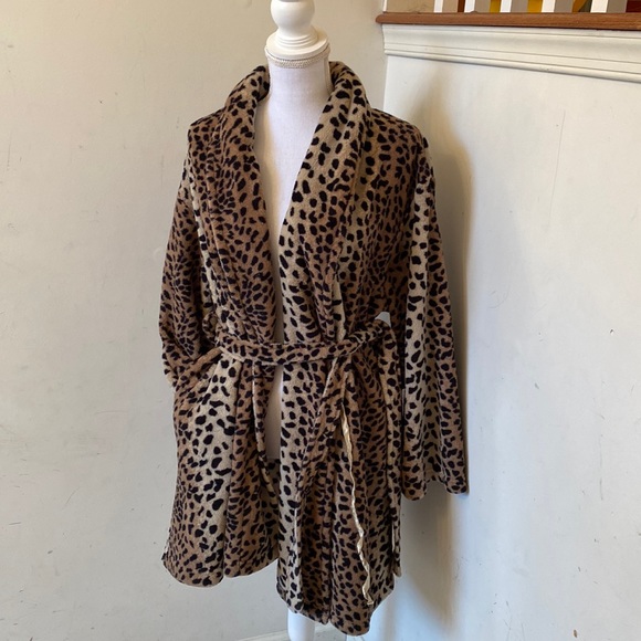Other - Warm Leopard Print Robe